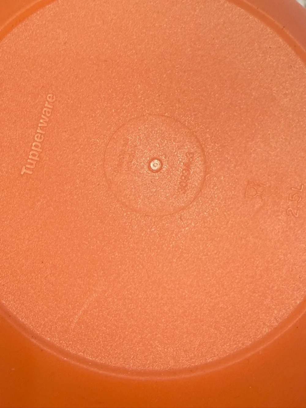 Vintage Tupperware Harvest Orange Bowl With Lid - Picture 7 of 8